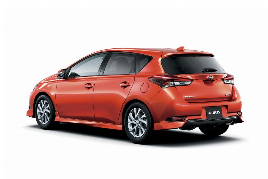 Toyota Auris RS 2015 года  (JP) (фото 2 из 3)